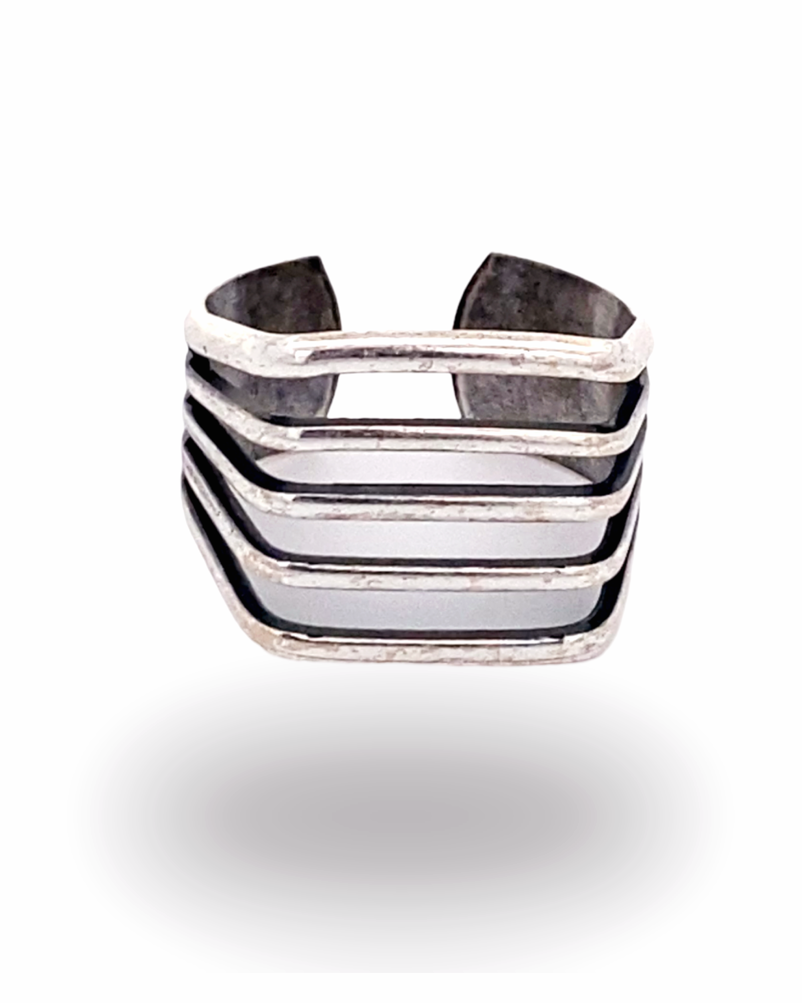 Line Ring - Producto premium de la colección Ornamental Things